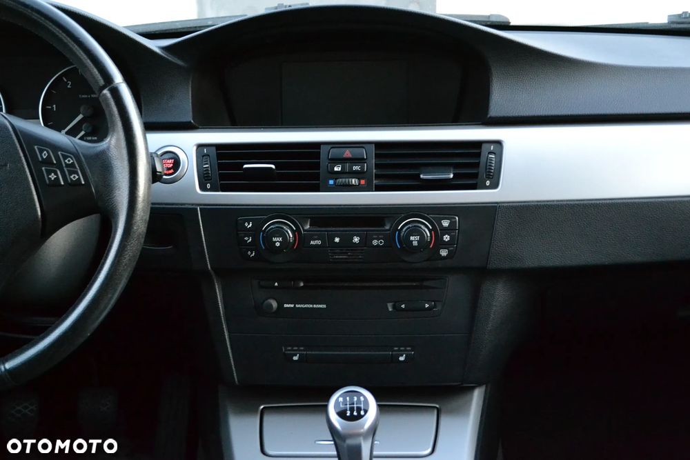 BMW Seria 3 320d DPF - 14