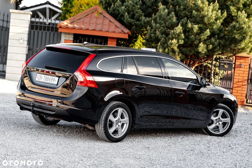 Volvo V60 D3 Geartronic Momentum - 11