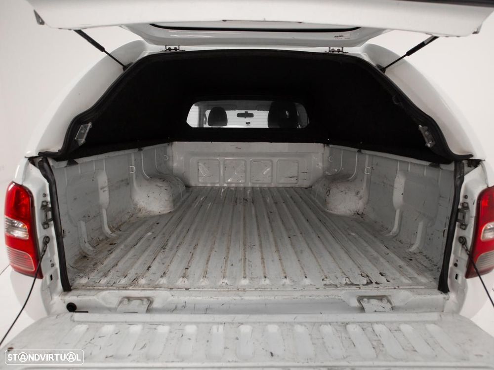 Mitsubishi L200 2.4 DI-D Club Invite 4WD c/IVA - 6