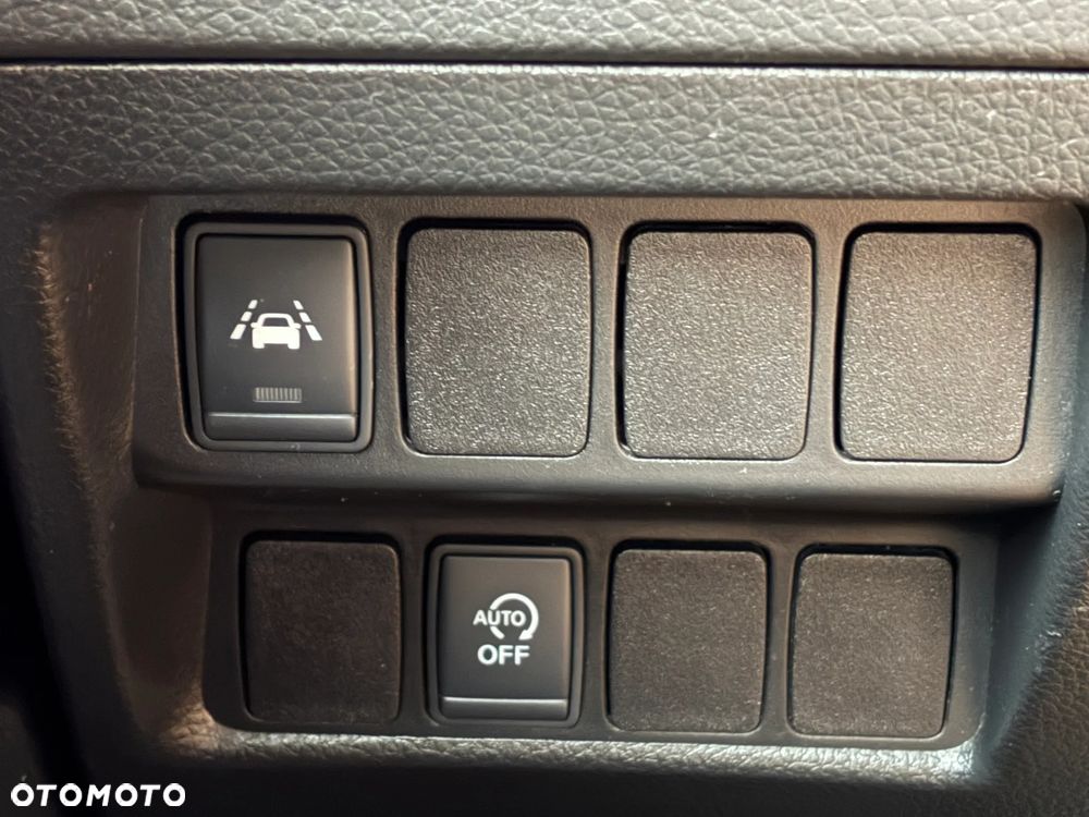 Nissan Qashqai 1.5 dCi N-Connecta EU6 - 31