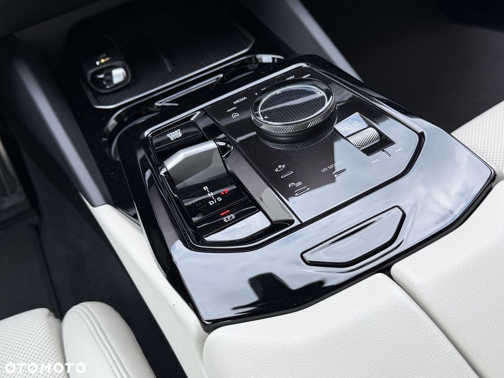 BMW Seria 5 520d xDrive mHEV M Sport - 19