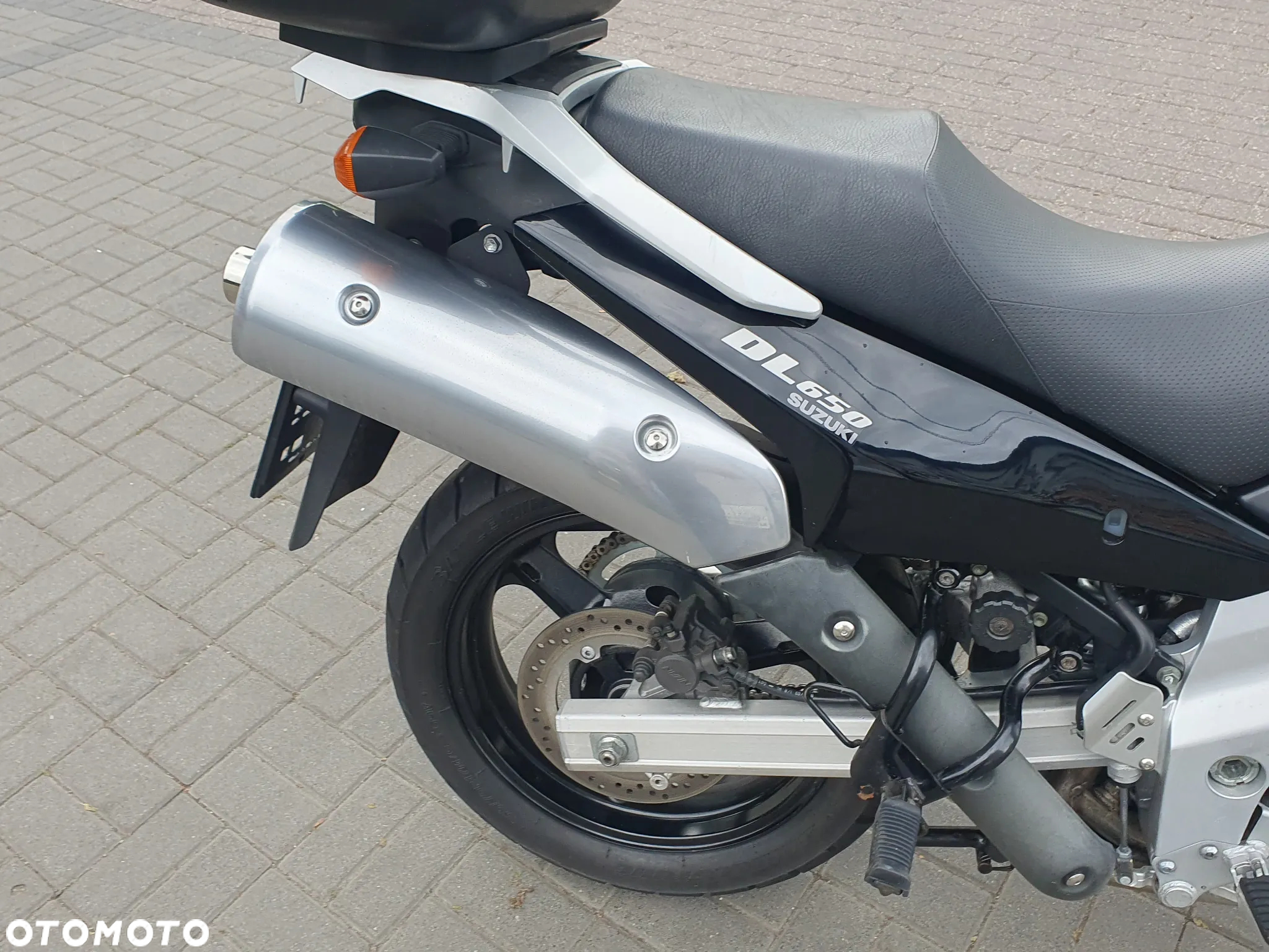 Suzuki V-STROM - 16