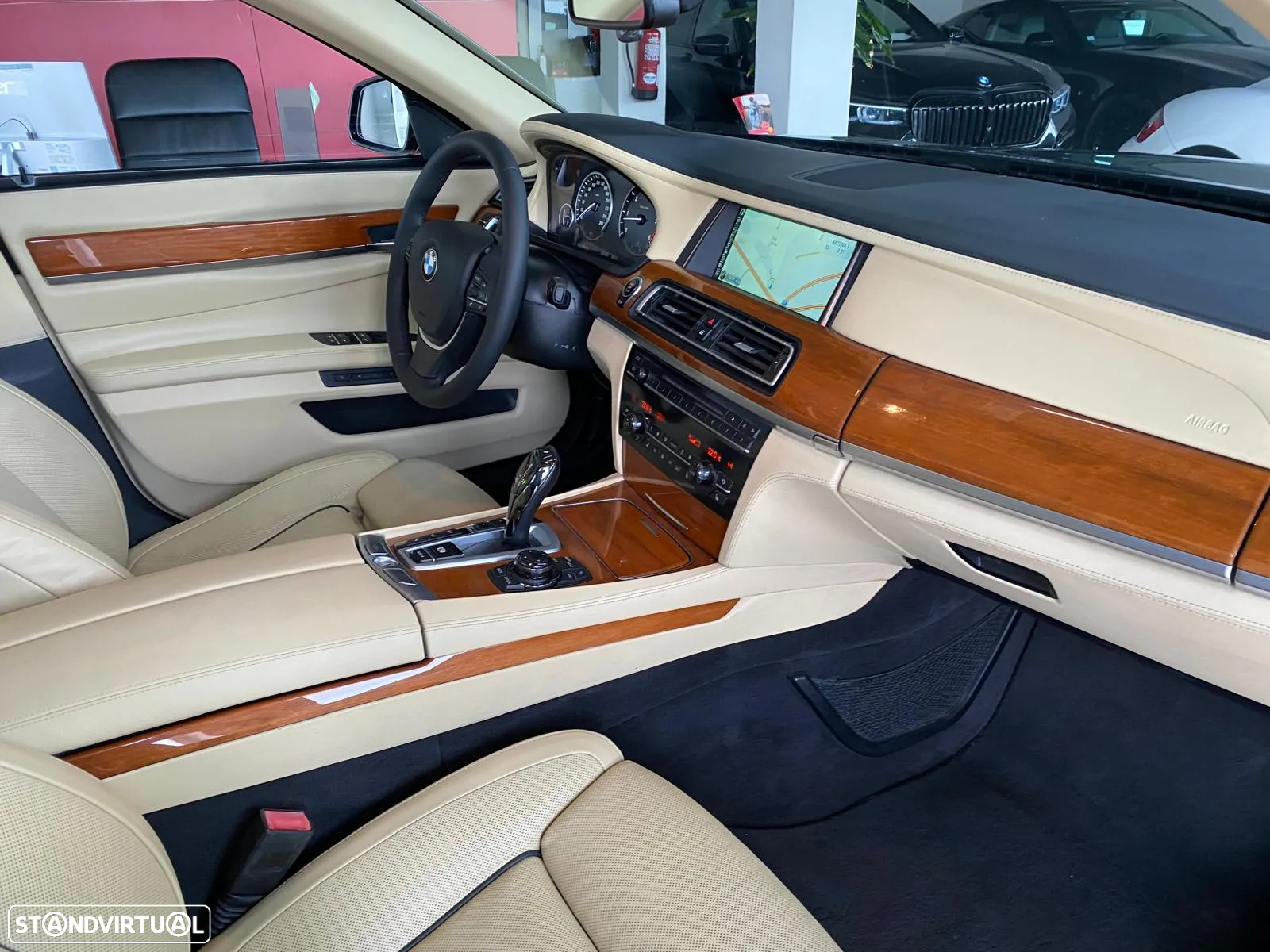 BMW 750 d xDrive - 46