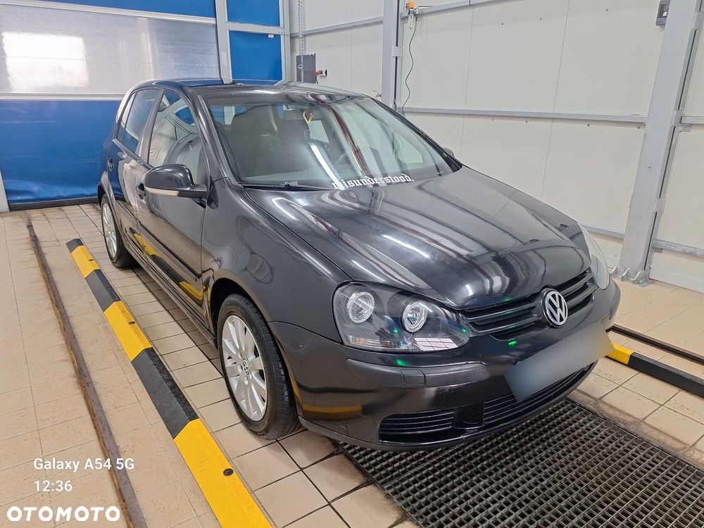 Volkswagen Golf V 1.9 TDI Comfortline - 2