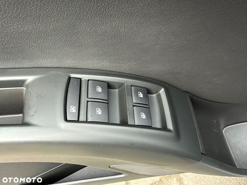 Opel Meriva - 11
