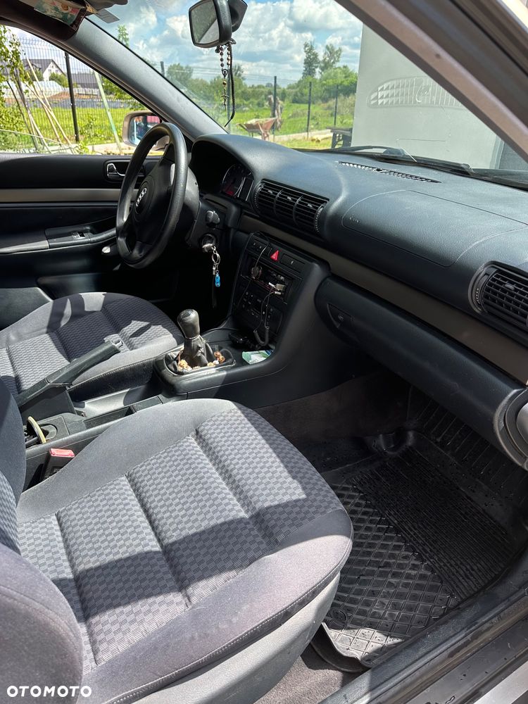 Audi A4 Limousine - 7