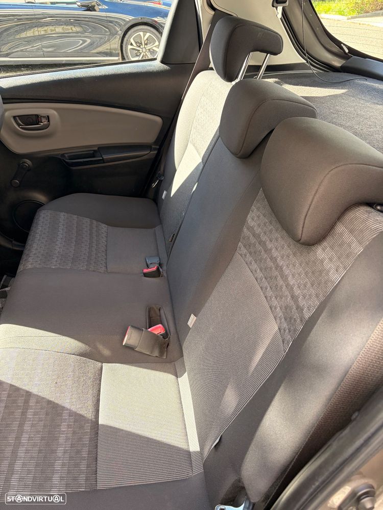 Toyota Yaris 1.0 VVT-i ACtive - 15