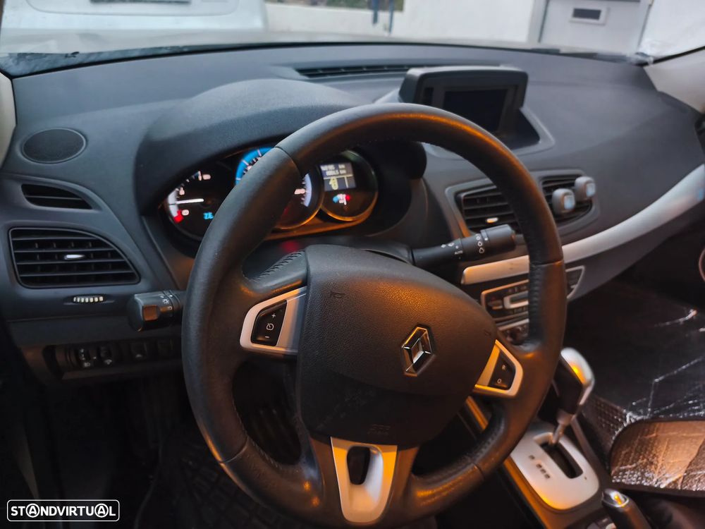 Renault Fluence Z.E. Dynamique - 9