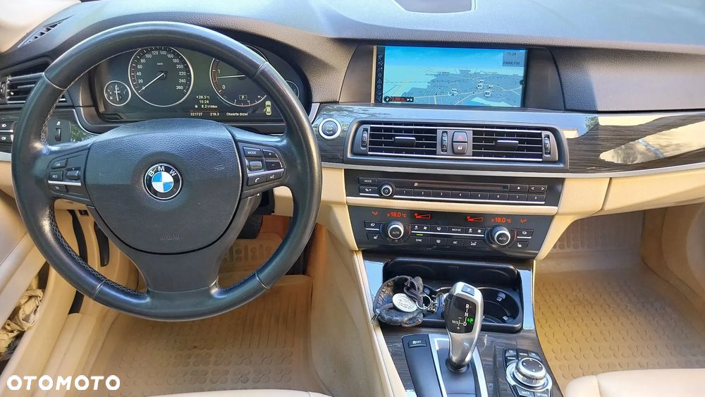 BMW Seria 5 525d - 5