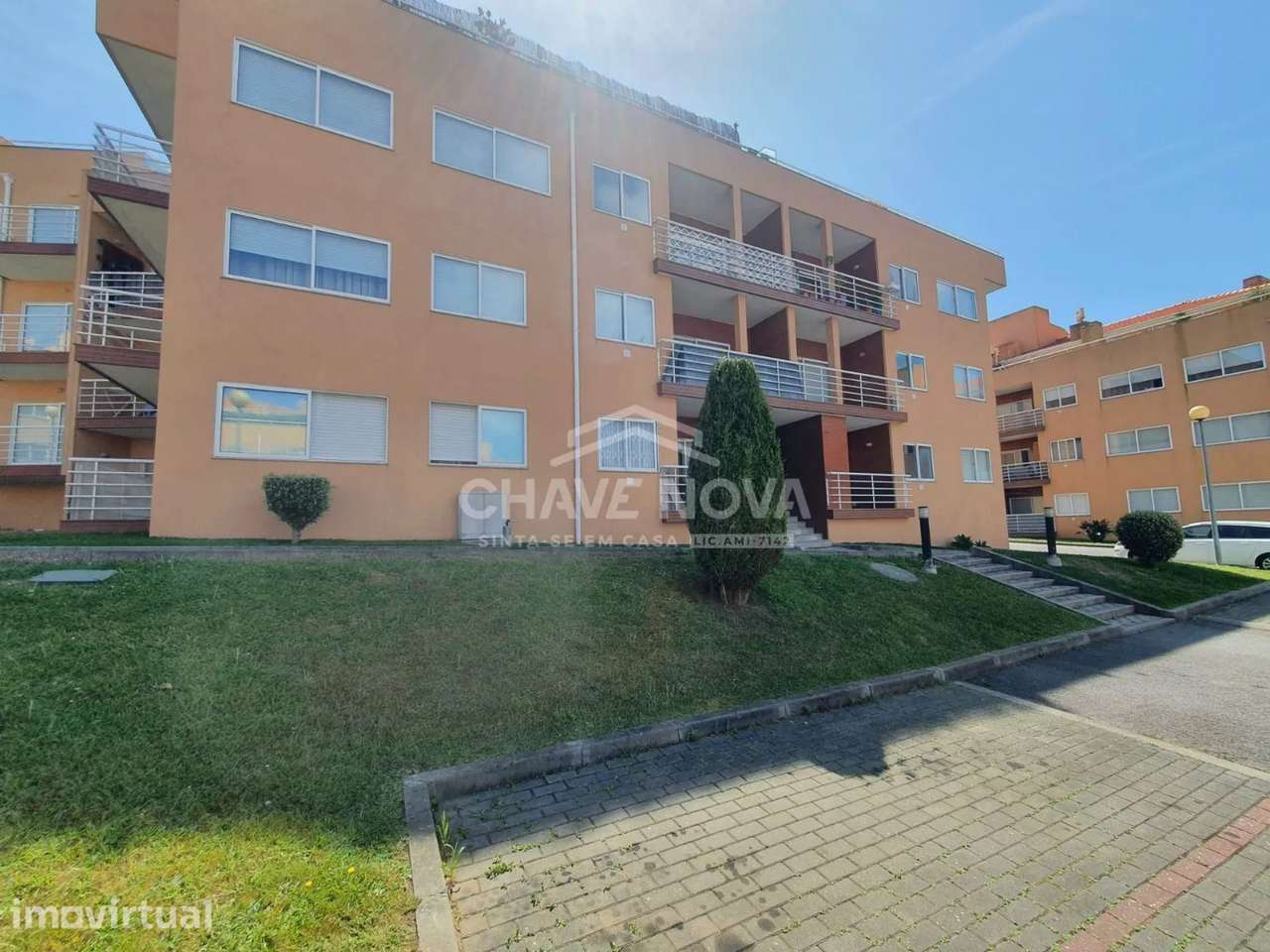 Apartamento T2 c/ Lugar de Garagem em Canelas (Edifício Prestige) - Grande imagem: 3/16