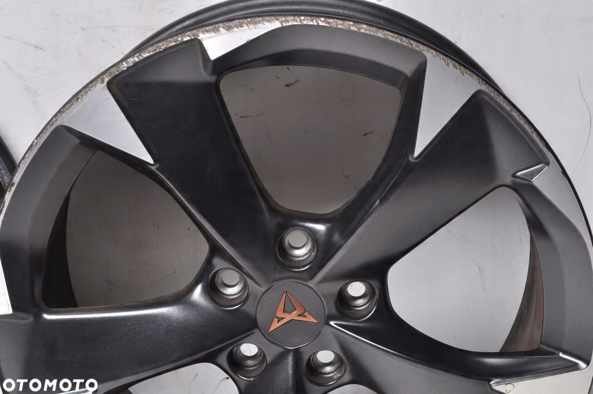 SEAT CUPRA LEON  FELGI ALUMINIOWE 5FA601025H  7,5J x 18 ET46 H2 5x112 - 14