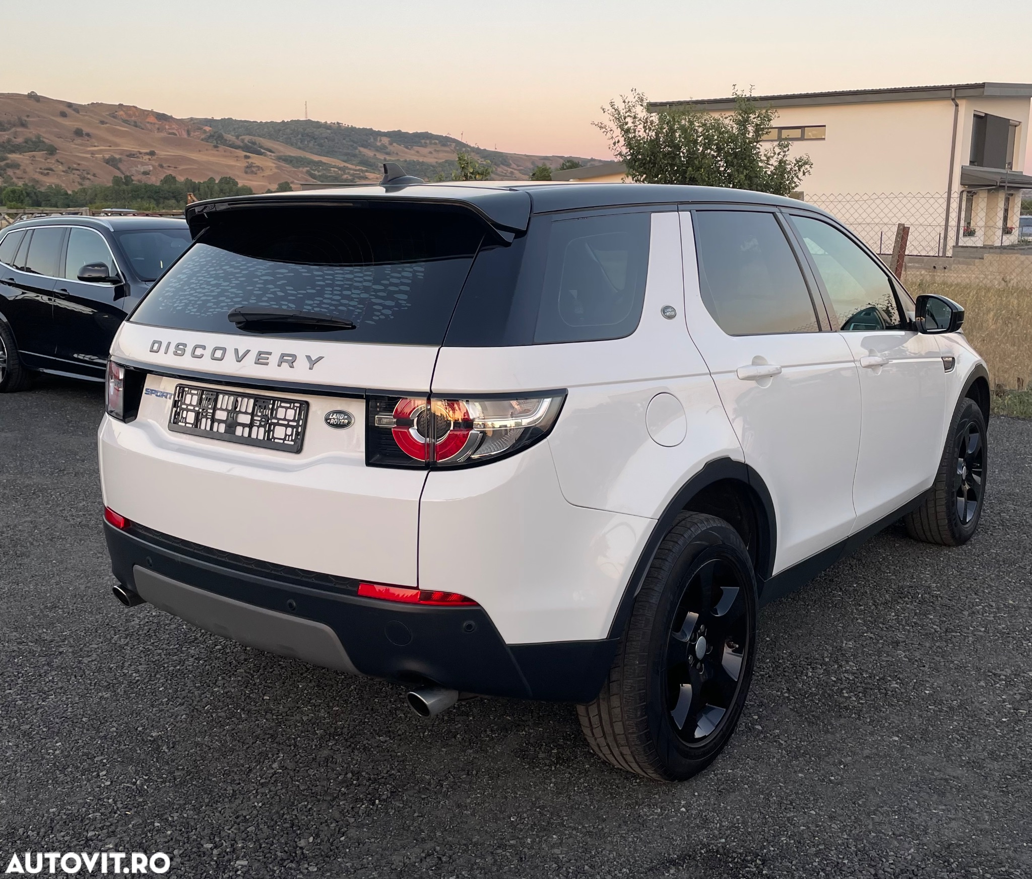 Land Rover Discovery Sport 2.0 l TD4 HSE - 3