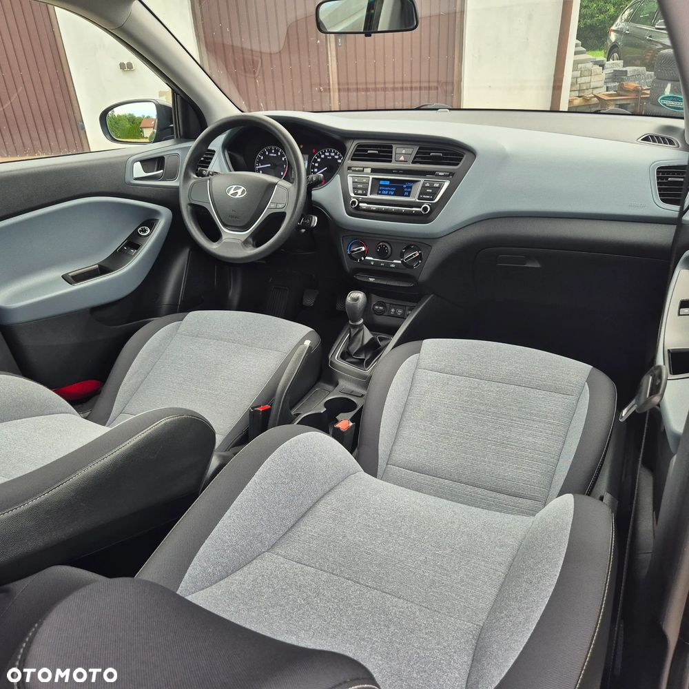 Hyundai i20 blue 1.2 Classic - 9