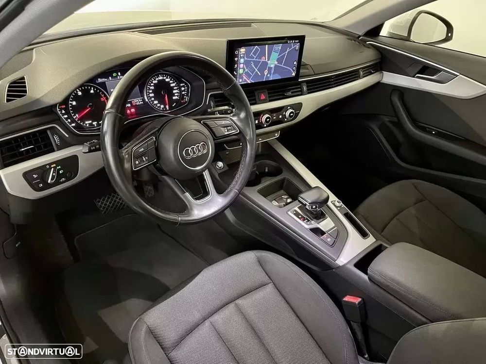Audi A4 Avant 30 TDI S tronic — fotografia 13