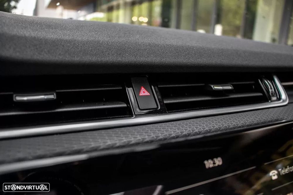 Land Rover Range Rover Evoque 2.0 D240 AWD Auto - 27