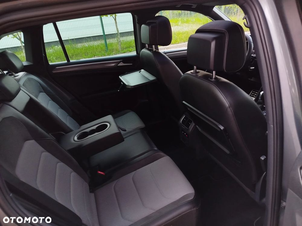 Volkswagen Tiguan 2.0 TDI SCR 4Motion DSG IQ.DRIVE - 23