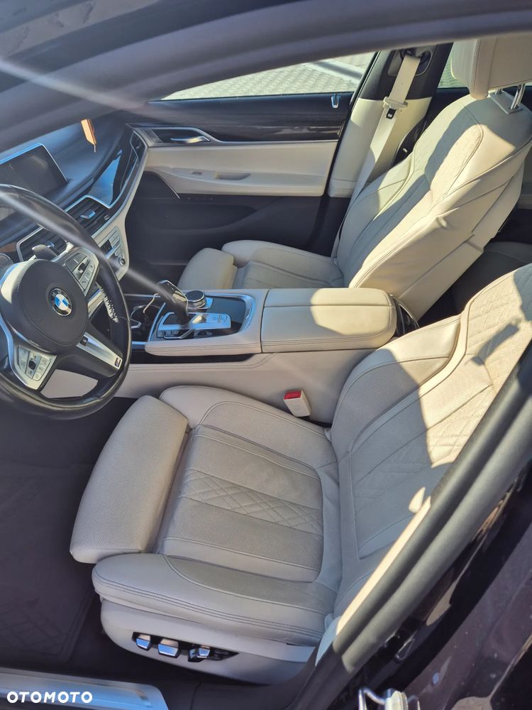 BMW Seria 7 750d xDrive sport - 9