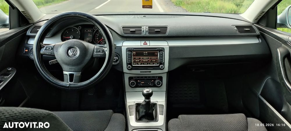 Volkswagen Passat 2.0 TDI Comfortline DPF - 9