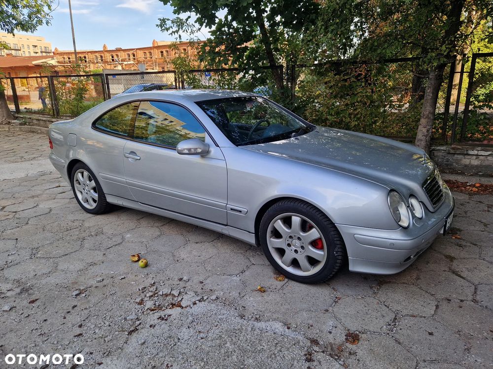 Mercedes-Benz CLK - 23