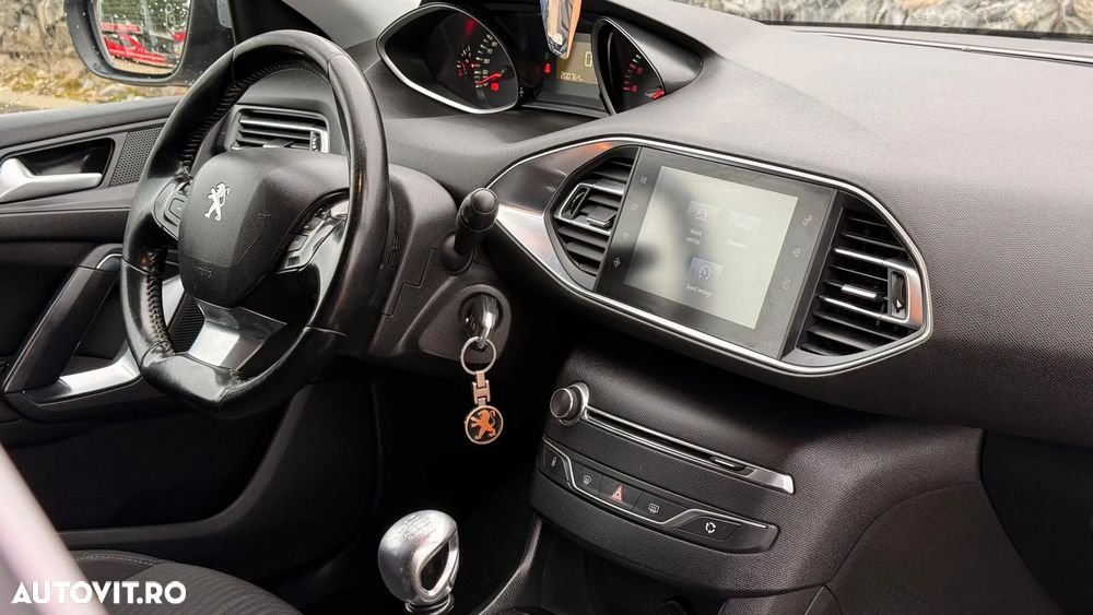 Peugeot 308 SW BlueHDi 120 Stop & Start Style - 11