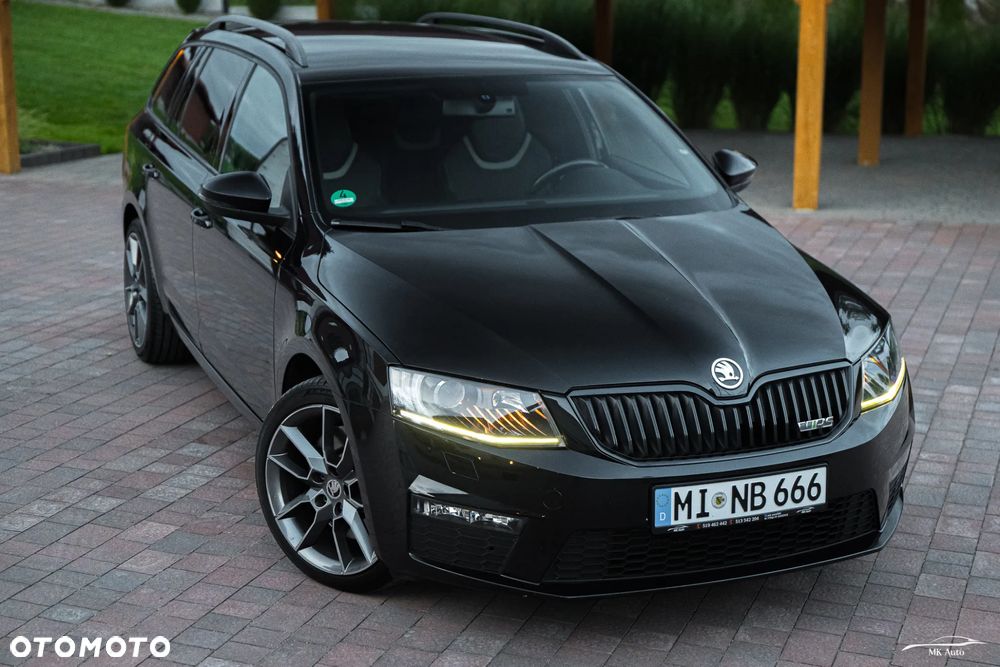 Skoda Octavia Combi 2.0 TDI RS - 2