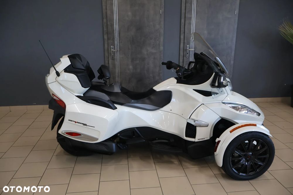Can-Am Spyder - 2