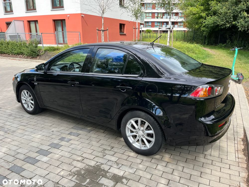 Mitsubishi Lancer 1.6 Invite - 6