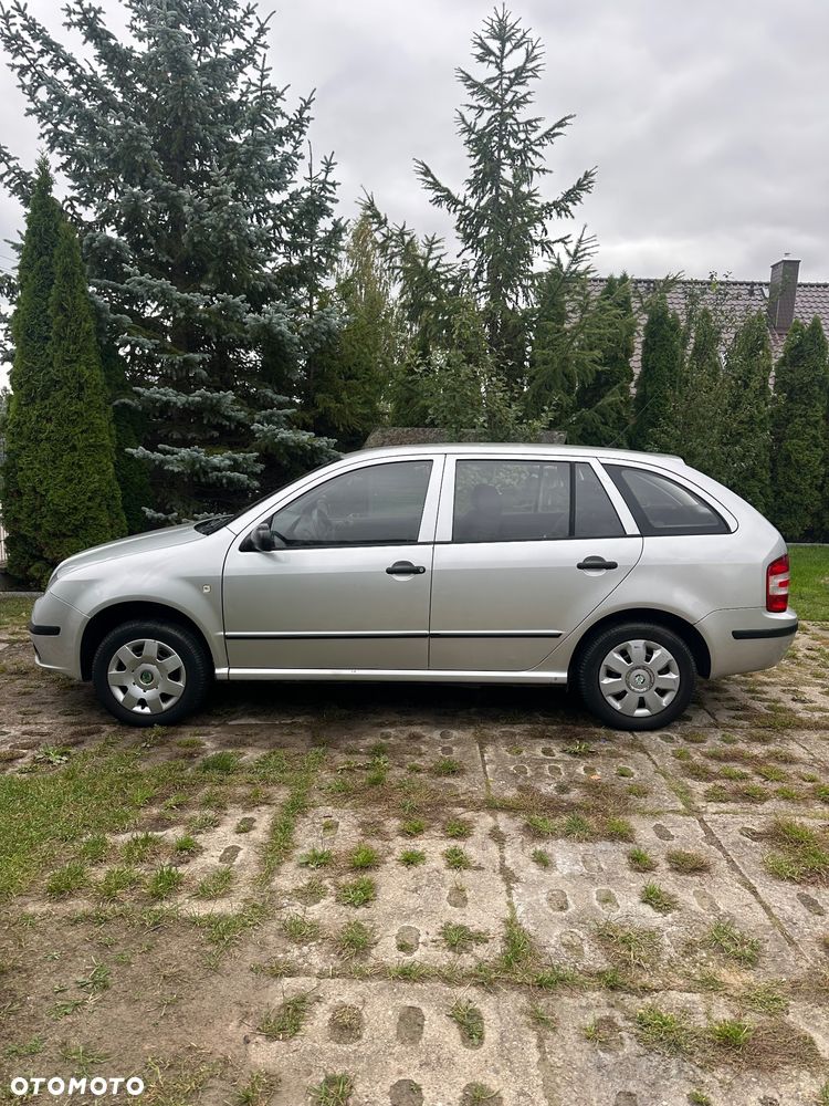 Skoda Fabia 1.4 16V Celebration - 8