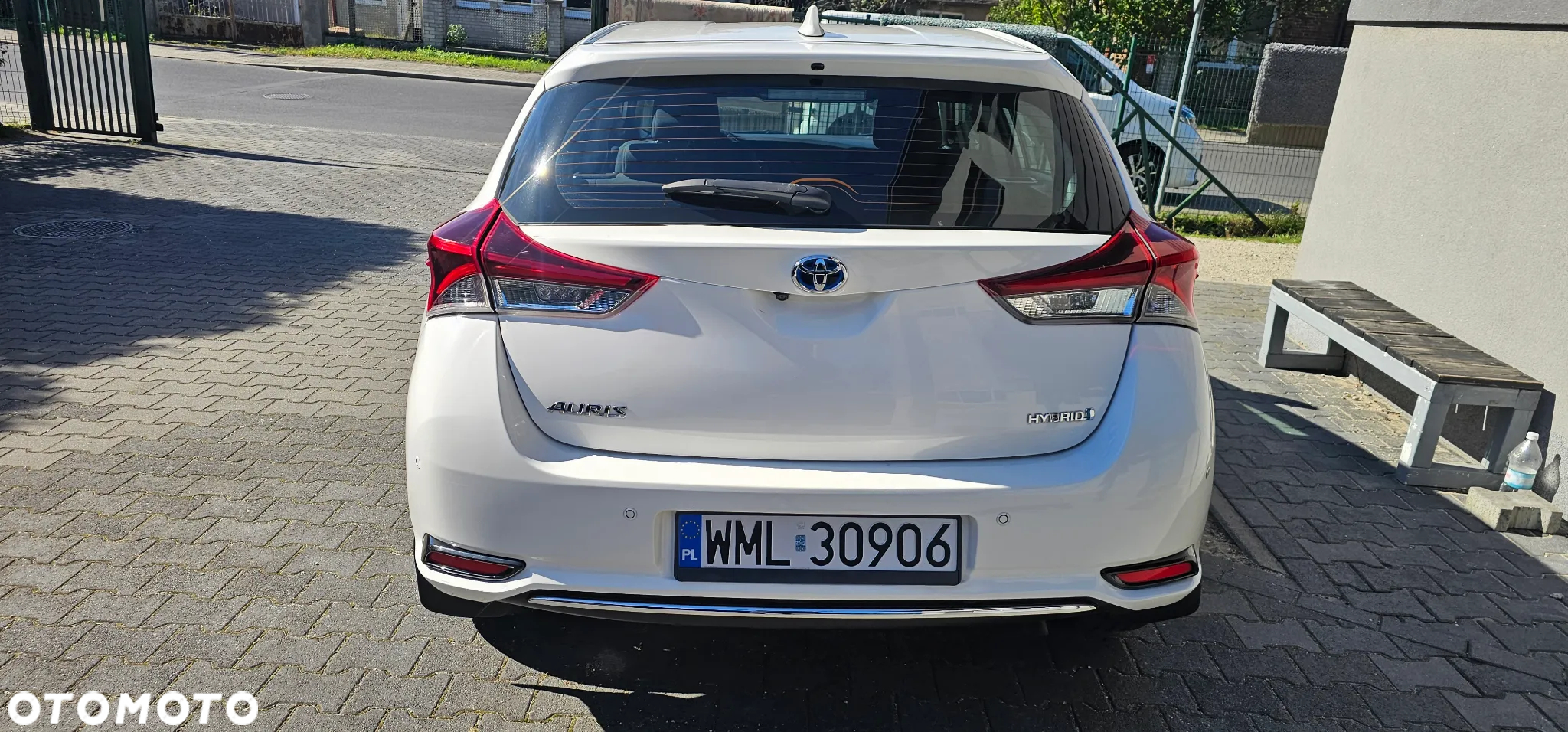 Toyota Auris Hybrid 135 Prestige - 4