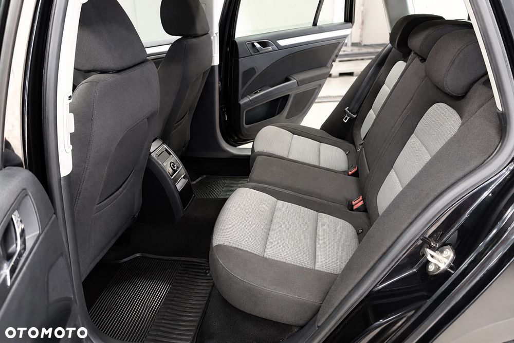 Skoda Superb 2.0 TDI Comfort DSG - 9