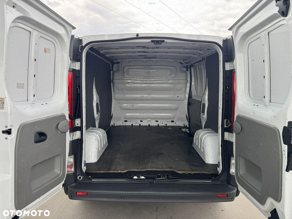Opel Vivaro - 16