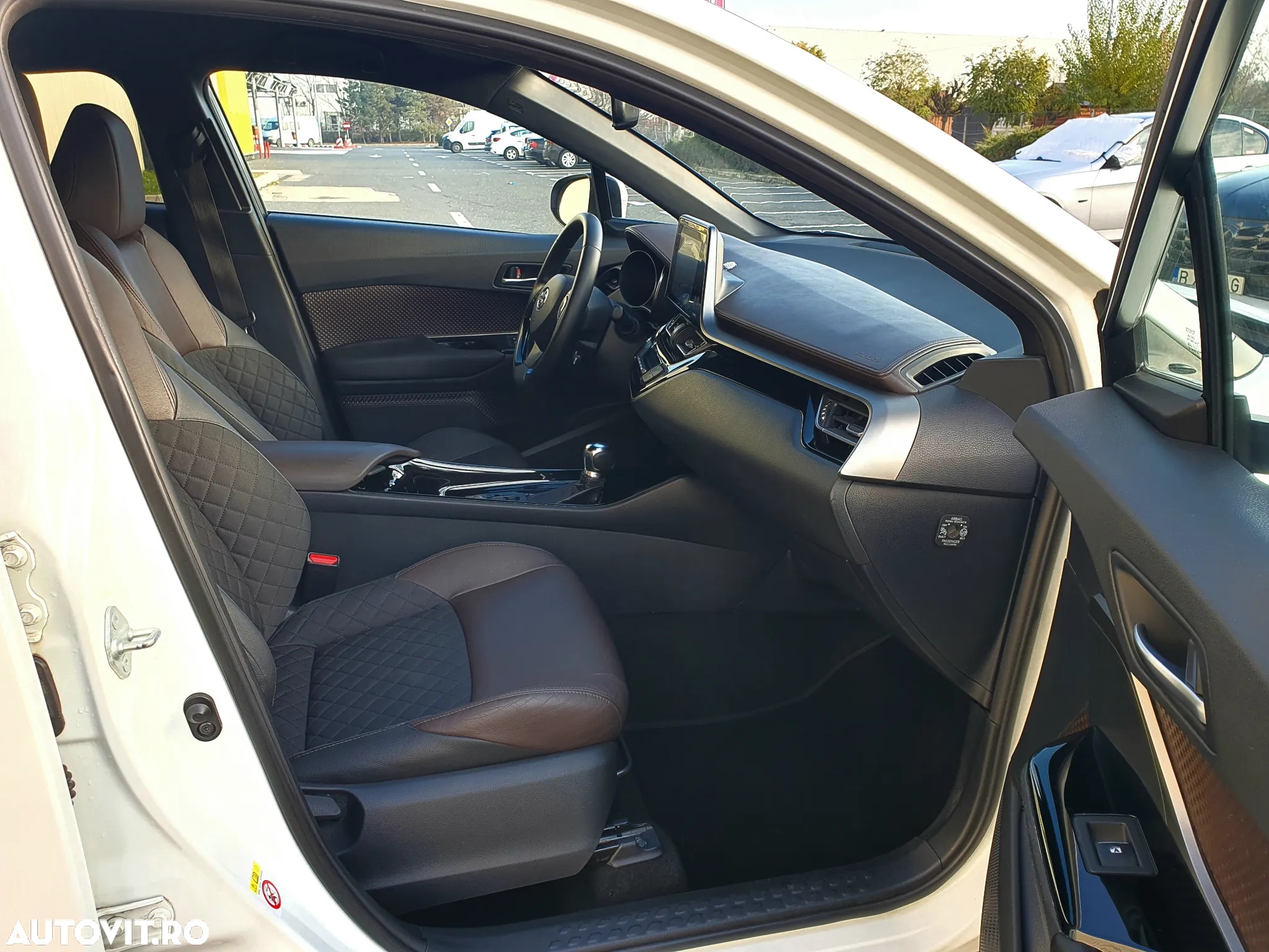 Toyota C-HR - 12