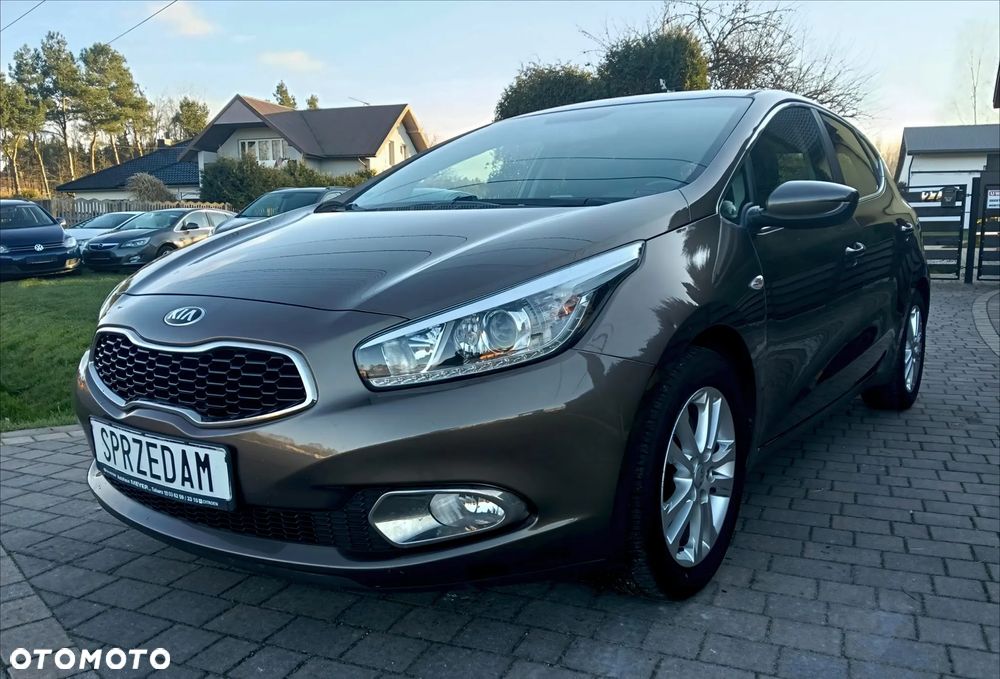 Kia Ceed 1.4 CVVT Attract Plus - 8