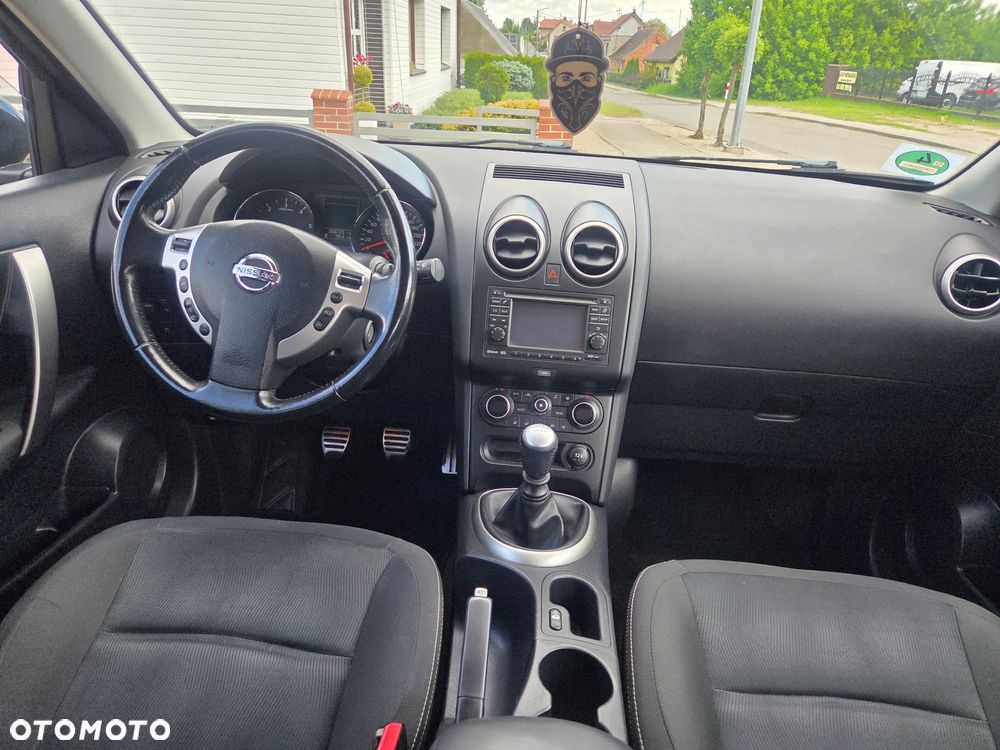 Nissan Qashqai+2 - 12