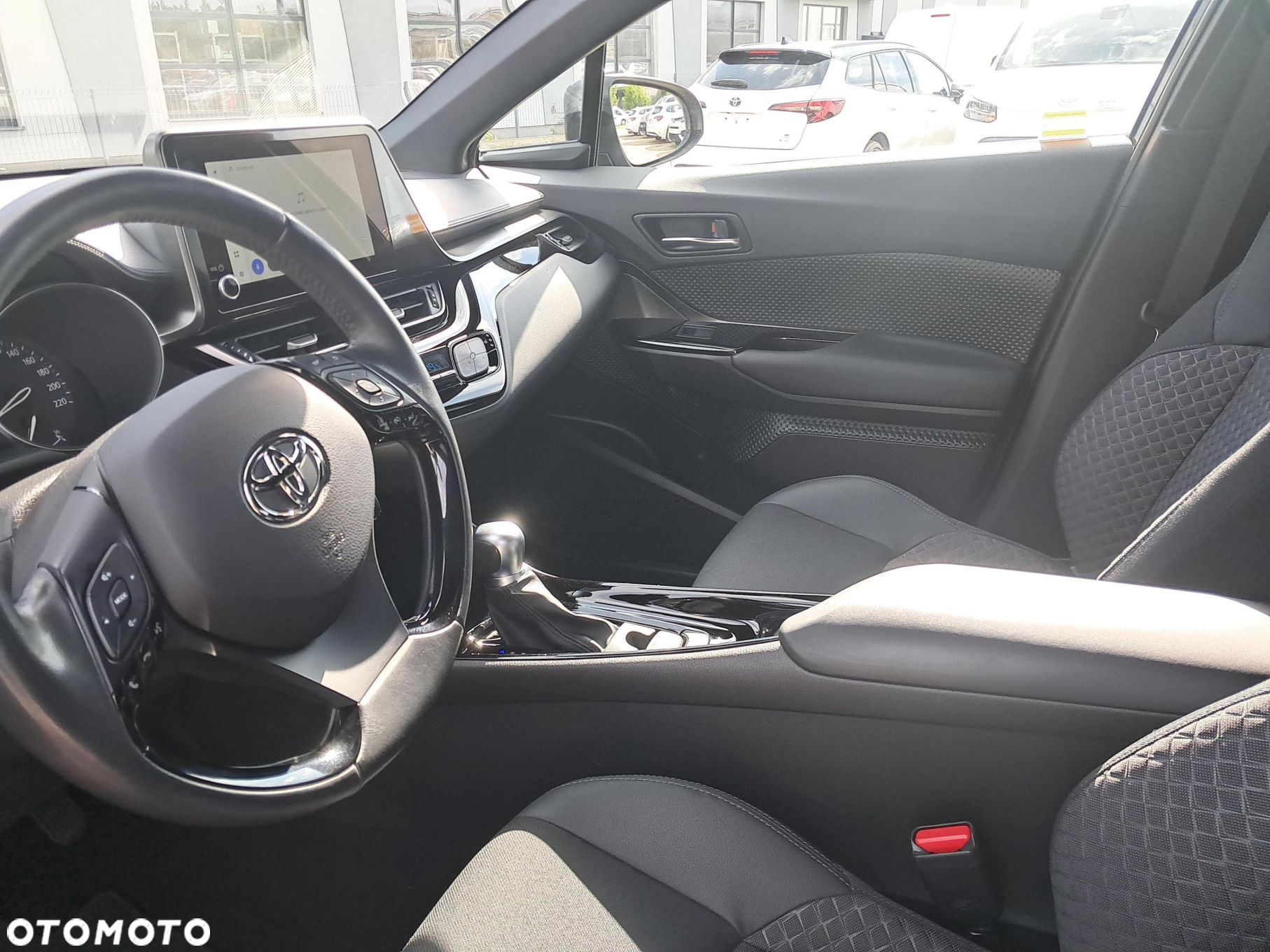 Toyota C-HR - 9