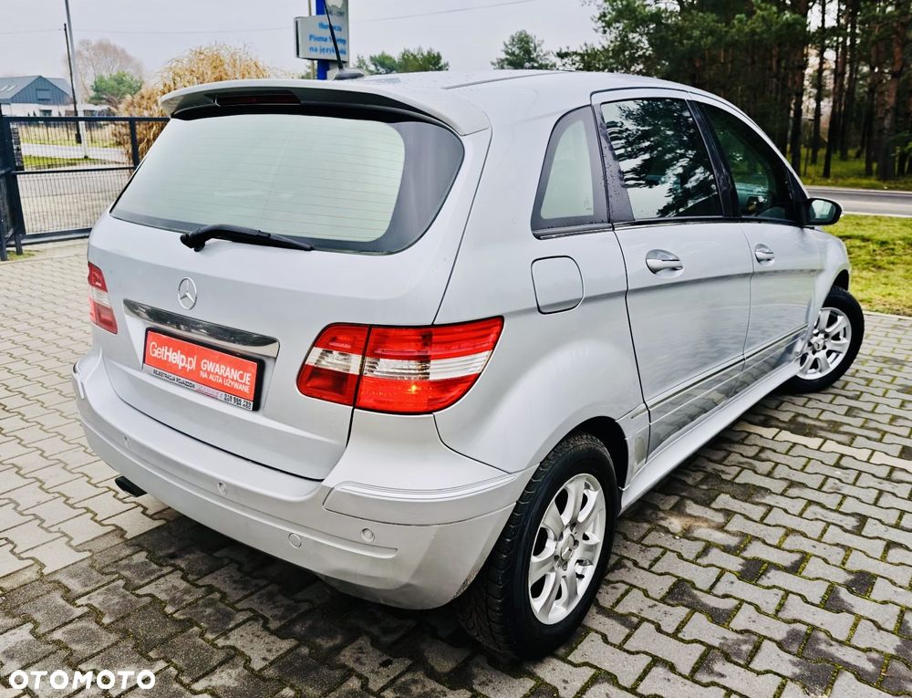 Mercedes-Benz Klasa B 180 BlueEFFICIENCY SPORT EDITION - 32