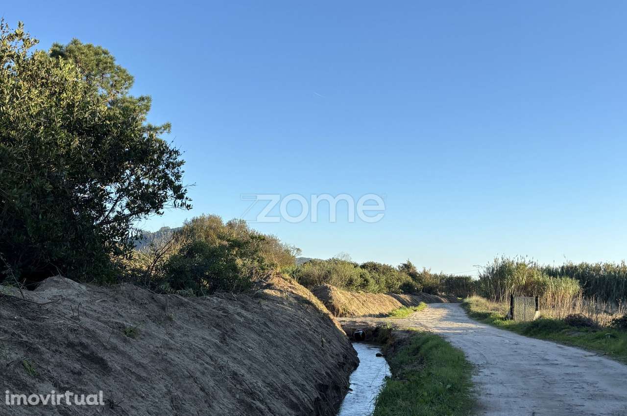 Terreno de 2870m2, muito perto do Mar - Grande imagem: 4/16