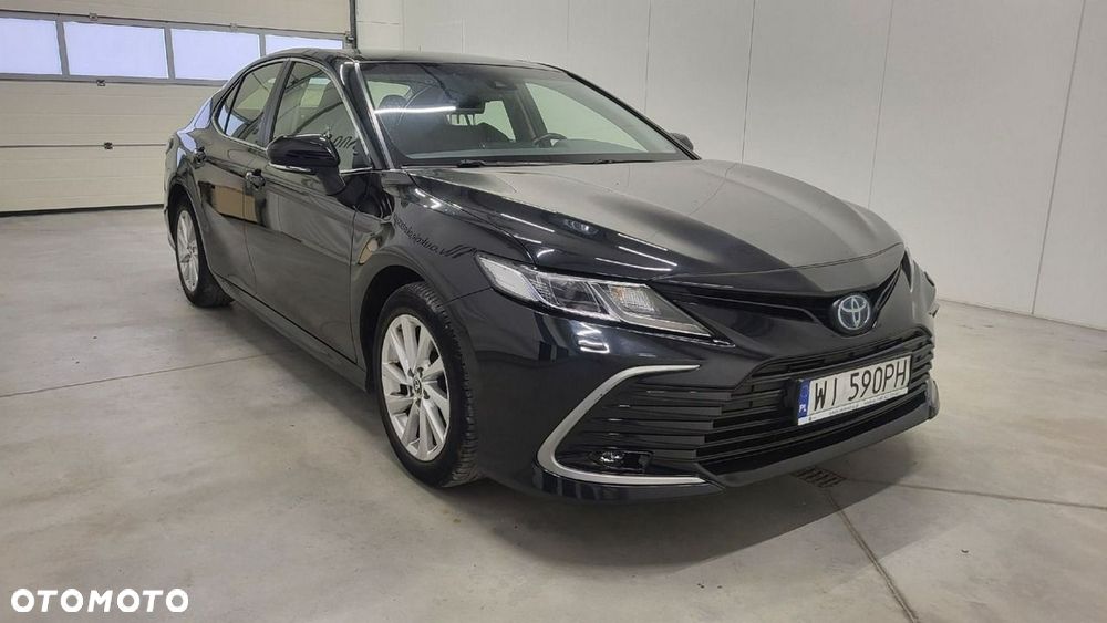 Toyota Camry - 3