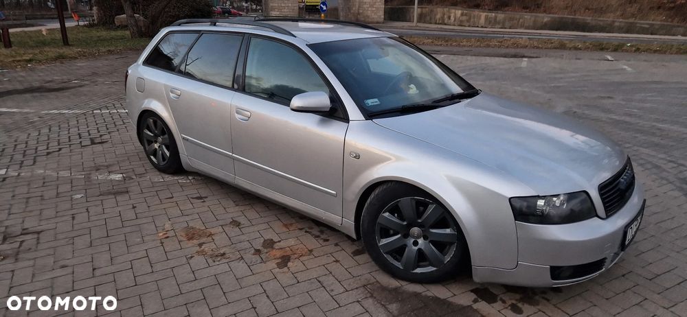 Audi A4 Avant - 4