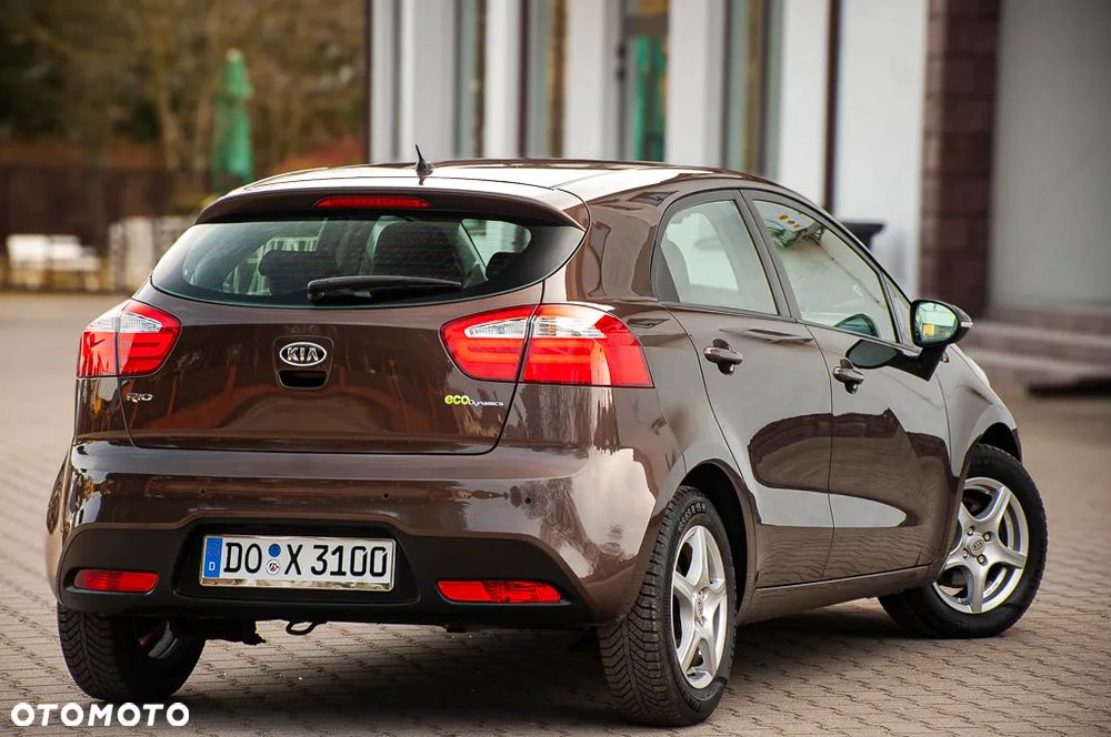 Kia Rio - 12