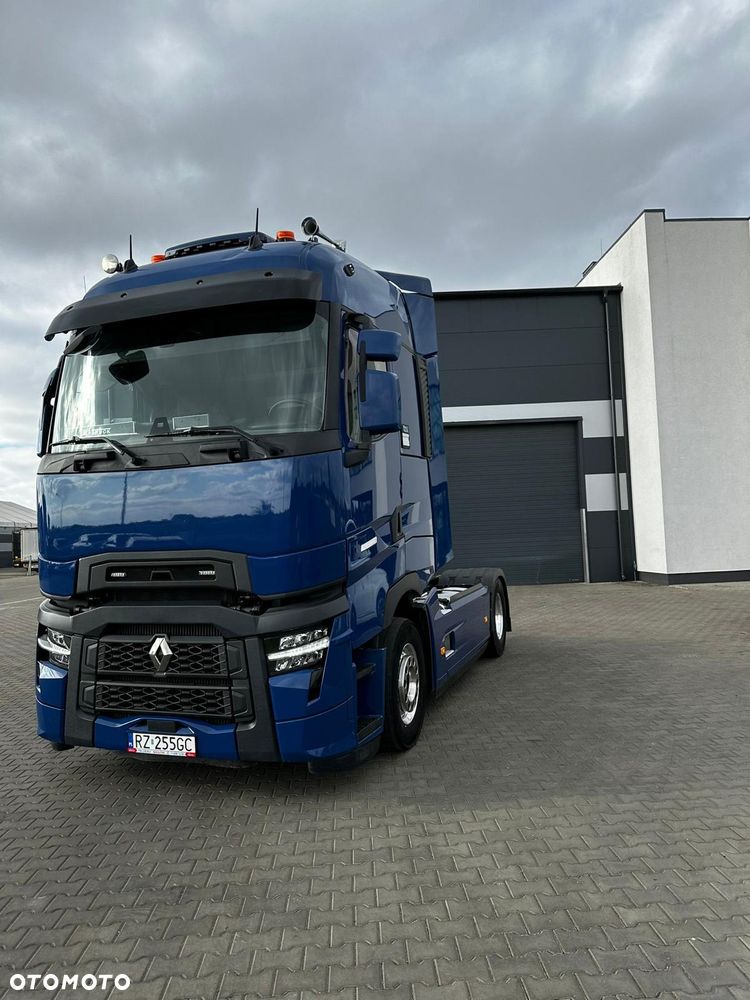 Renault T