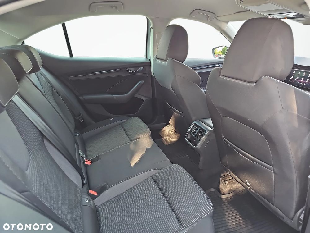 Skoda Octavia 2.0 TDI Ambition DSG - 11