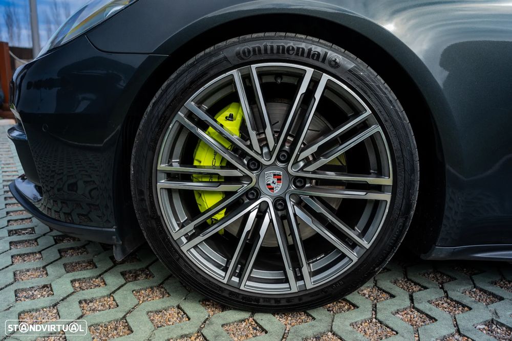 Porsche Panamera Sport Turismo 4 E-Hybrid - 8