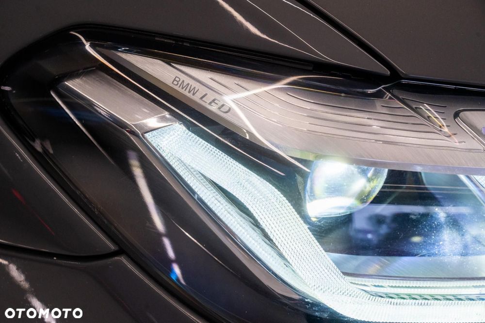 BMW Seria 5 530e xDrive - 39