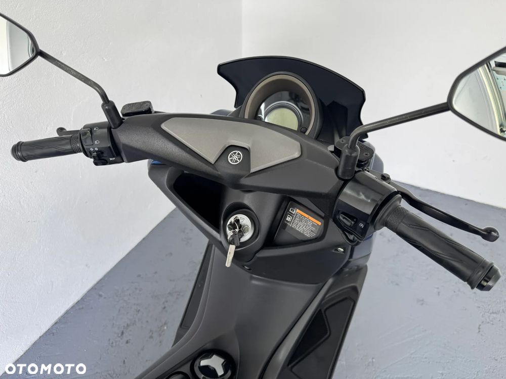 Yamaha NMAX - 20