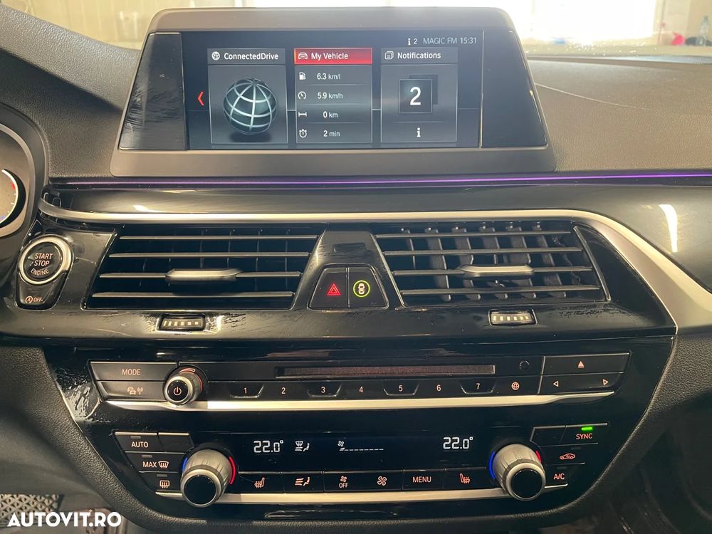 BMW Seria 5 520i AT - 12