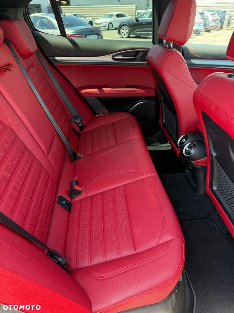Alfa Romeo Stelvio 2.0 Turbo Veloce Q4 - 29
