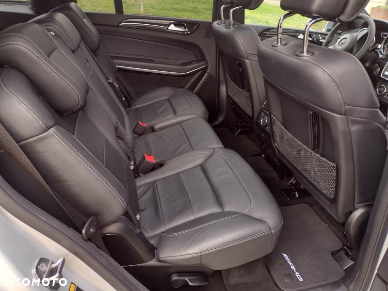 Mercedes-Benz GLS - 12