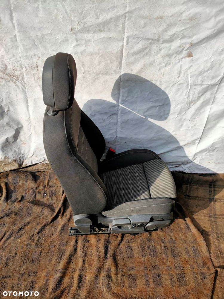 fotel prawy przód opel insignia a lift elektryczny - 6