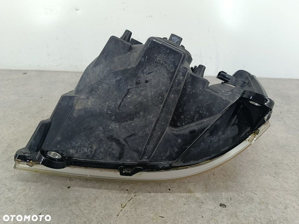 LAMPA PRZÓD PRAWA DODGE GRAND CARAVAN 5113332AD 311602  VALEO - 9